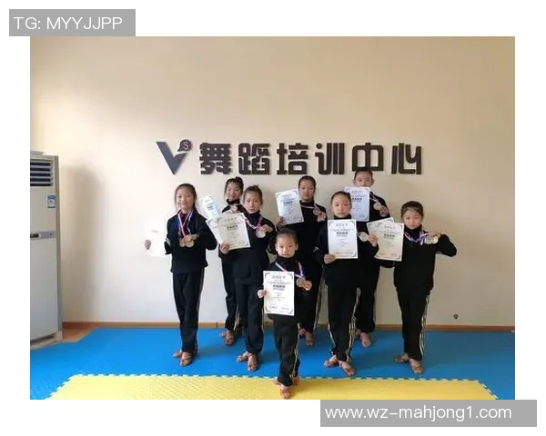 电竞比分重磅专题V5边路渗透革新带来的战术变革与未来趋势分析